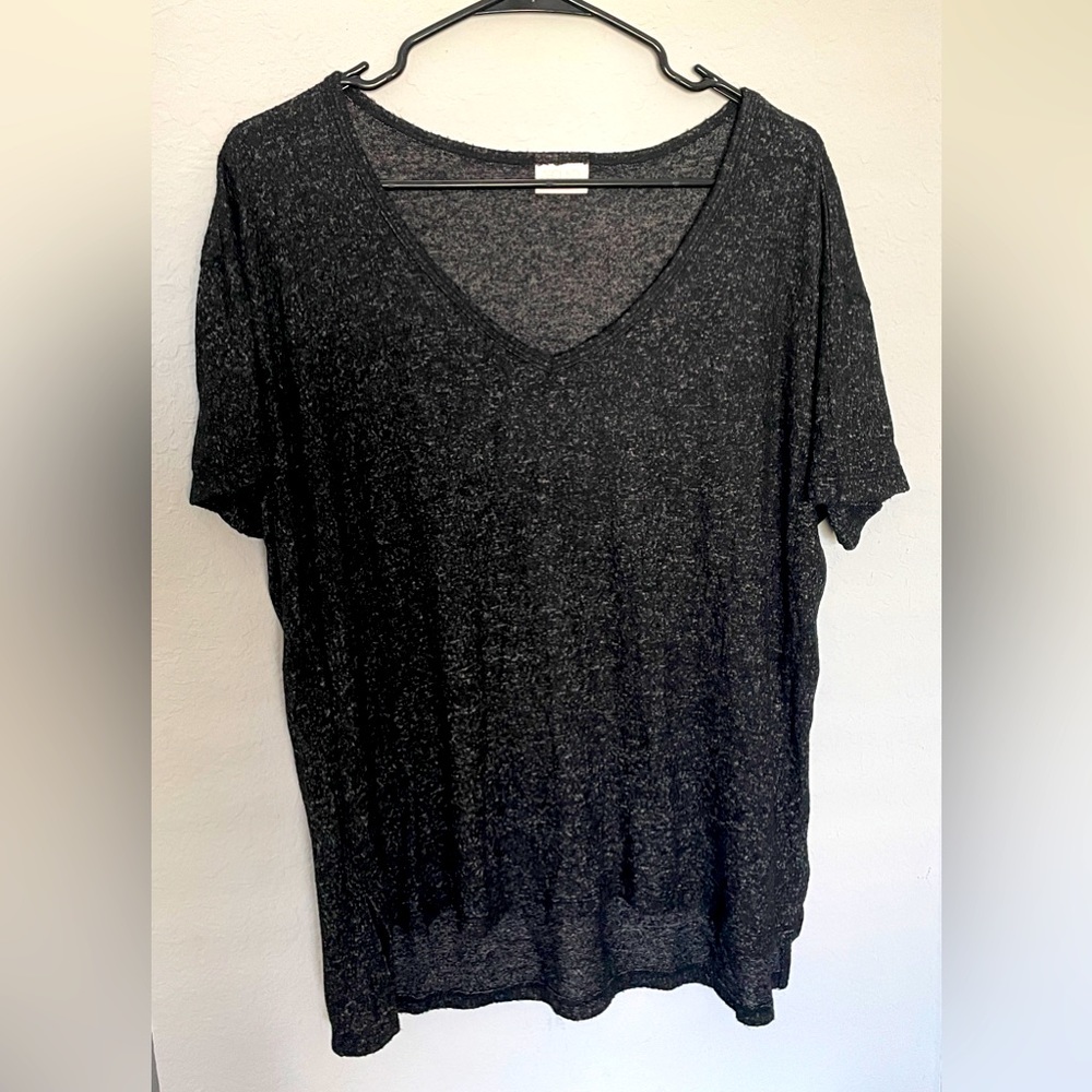 Abound - Speckled Black Shirt